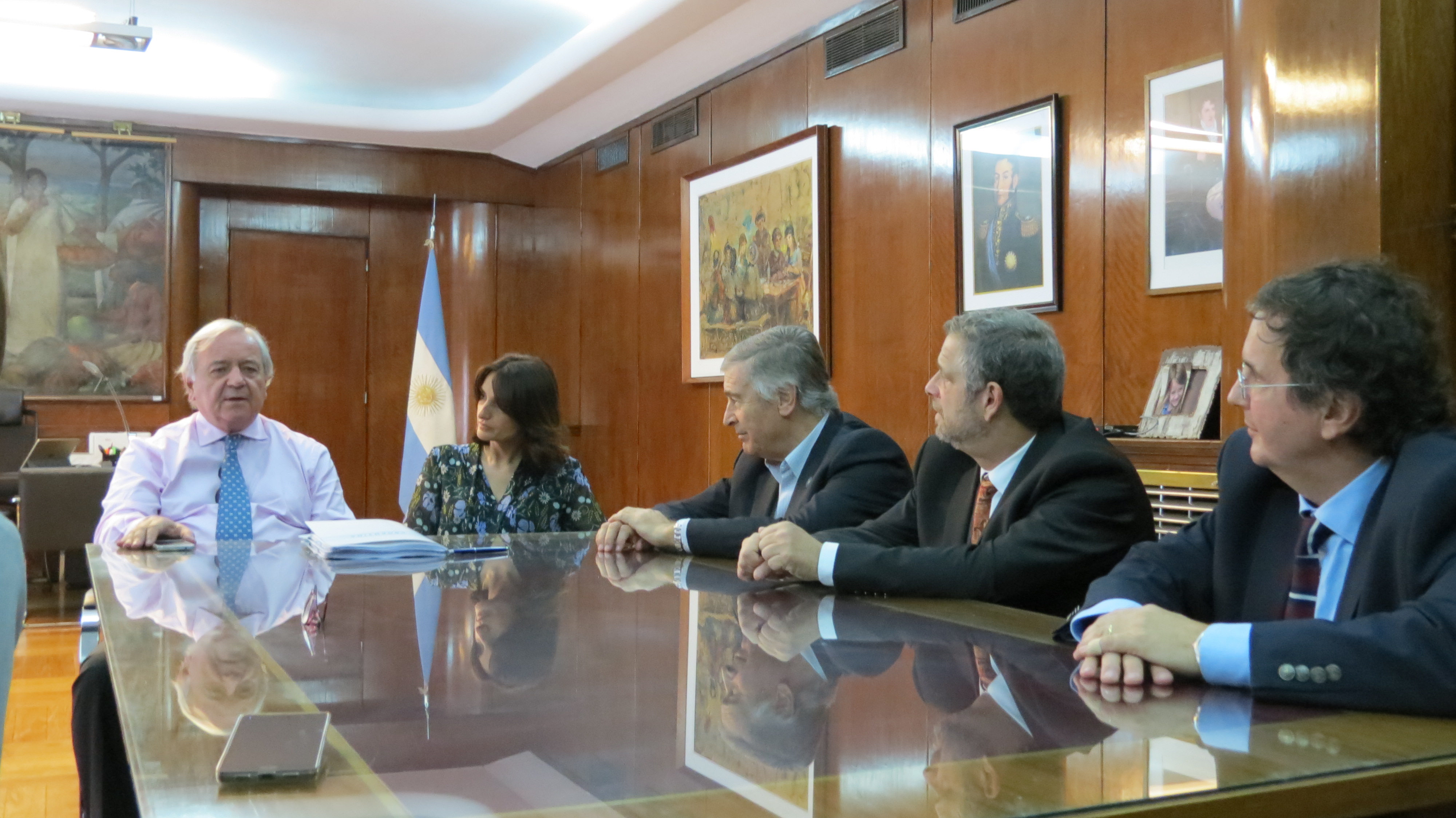 salud-y-correo-argentino-firmaron-convenio-de-almacenamiento-y-distribucion-de-medicamentos-e-insumos-sanitarios